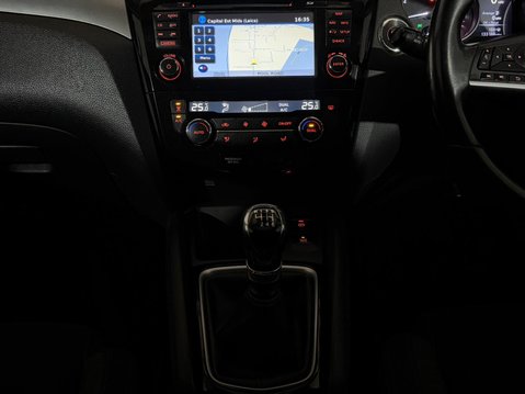 Nissan Qashqai N-CONNECTA DIG-T 13
