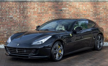 Ferrari GTC4 Lusso 6