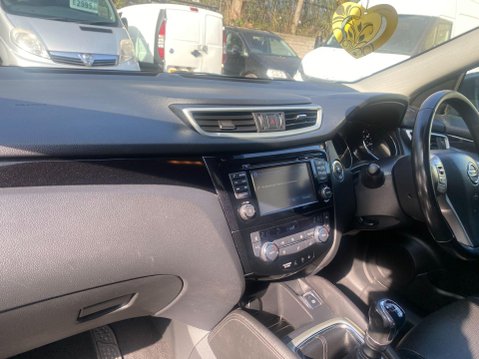 Nissan Qashqai 1.6 dCi Tekna SUV 5dr Diesel Manual 2WD Euro 6 (s/s) (130 ps) 30