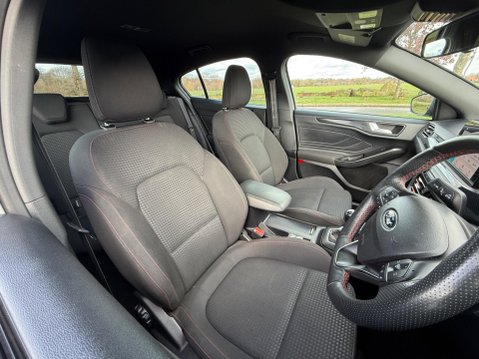 Ford Focus 1.5 EcoBlue ST-Line Euro 6 (s/s) 5dr 23