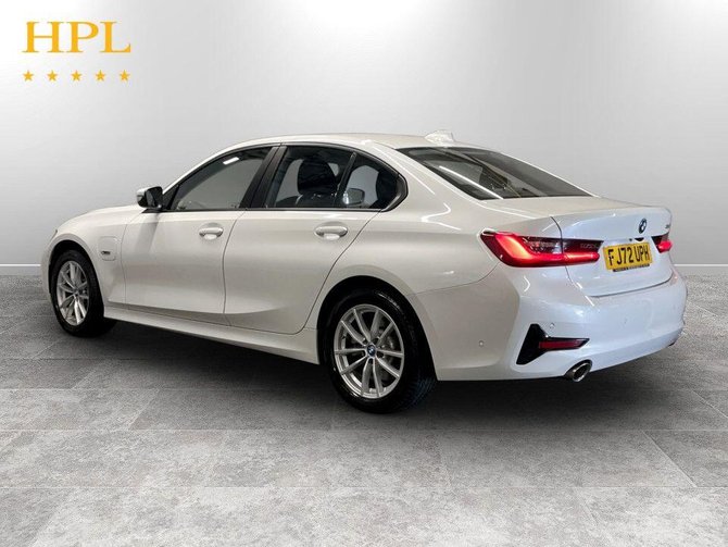 BMW 3 SERIES 2022 72 2.0 330E 12KWH SE PRO SALOON 4DR PETROL PLUG IN...