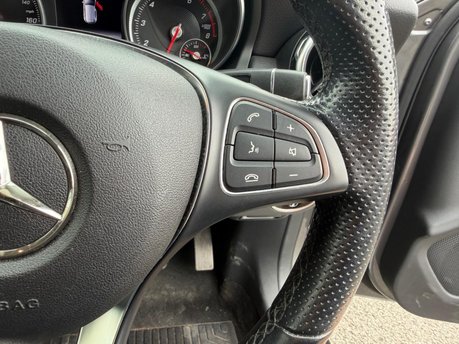 Mercedes-Benz GLA GLA 180 URBAN EDITION 21