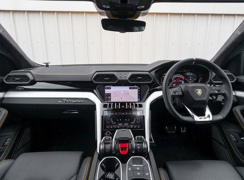 Lamborghini Urus 19