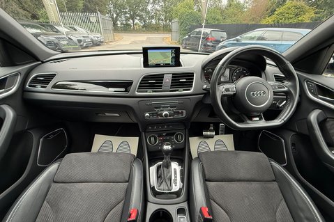 Audi Q3 TDI QUATTRO BLACK EDITION - PAN ROOF - 20 INCH ALLOYS 23