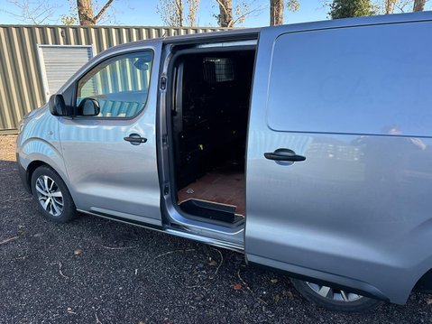 Toyota Proace L0 ICON 8