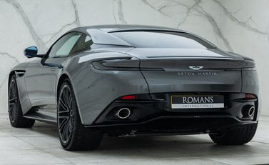 Aston Martin DB12 V8 11