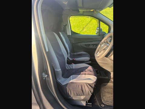 Vauxhall Combo 1.5 Combo 2000 Sportive S/S 10