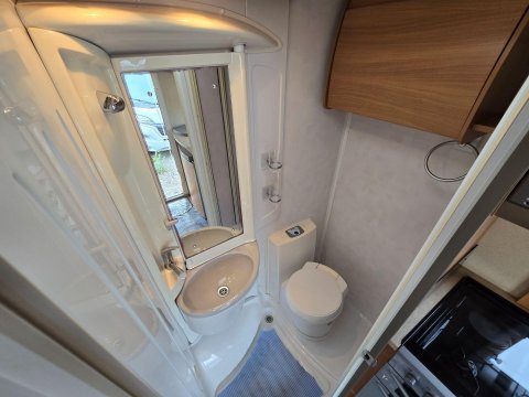 Swift Suntor 590RS Motorhome 45