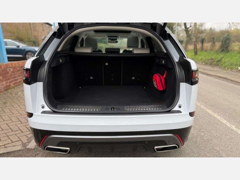 Land Rover Range Rover Velar 3.0 Range Rover Velar R-Dynamic HSE P380 Auto 4WD 5dr 16