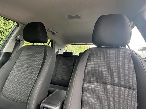 Kia Stonic 1.0 T-GDi 2 SUV 5dr Petrol Manual Euro 6 (s/s) (99 bhp) 8