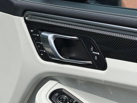 Porsche Macan S PDK 28