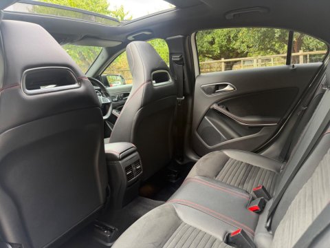 Mercedes-Benz A Class 2.1 A200d AMG Line (Premium Plus) 7G-DCT Euro 6 (s/s) 5dr 21