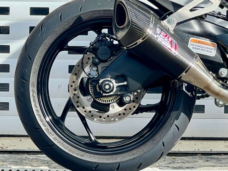 Suzuki GSX GSXS 1000 