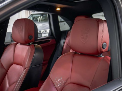 Porsche Macan 3.0 Macan S D Semi-Auto 4WD 5dr 30