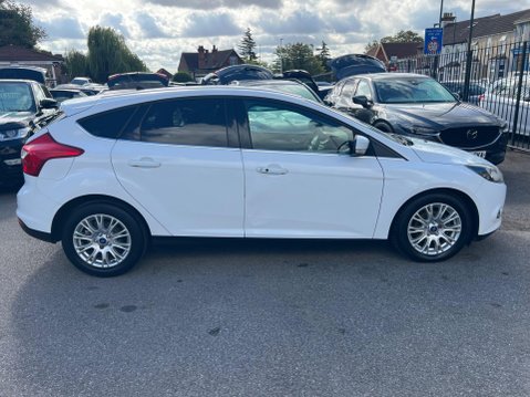 Ford Focus 1.6 Titanium Euro 5 5dr 5