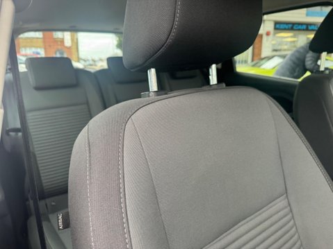 Ford C-Max 1.5 TDCi Titanium Euro 6 (s/s) 5dr 24