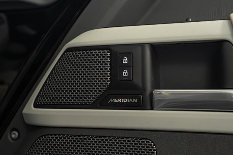 Land Rover Defender 3.0 D250 MHEV X-Dynamic HSE SUV 3dr Diesel Auto 4WD Euro 6 (s/s) (250 ps) 17