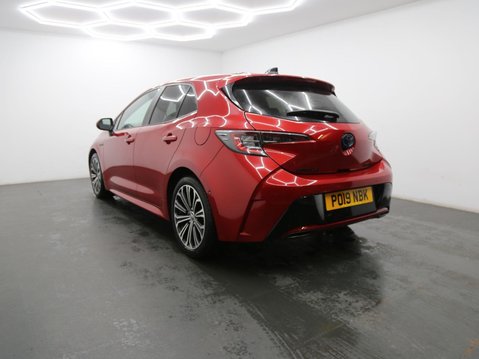 Toyota Corolla 2.0 VVT-h Design CVT Euro 6 (s/s) 5dr 7