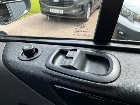 Ford Transit Custom 2.0 300 EcoBlue Limited L1 H1 Euro 6 (s/s) 5dr 35