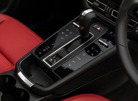 Porsche Macan GTS 21