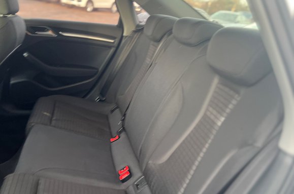 Audi A3 1.6 TDI SPORT AUTOMATIC 23