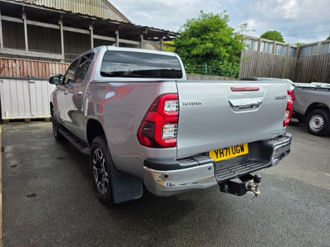 Toyota Hilux INVINCIBLE 4WD D-4D DCB AUTO 6