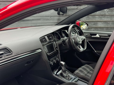 Volkswagen Golf 2.0 Golf GTD Semi-Auto 5dr 28