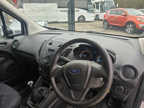 Ford Transit Courier BASE TDCI 8