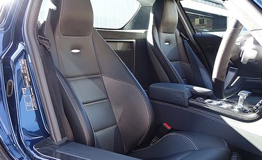 Mercedes-Benz SLS AMG 12