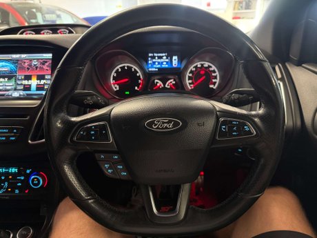 Ford Focus 2.0T EcoBoost ST-3 Hatchback 5dr Petrol Manual Euro 6 (s/s) (250 ps) 34