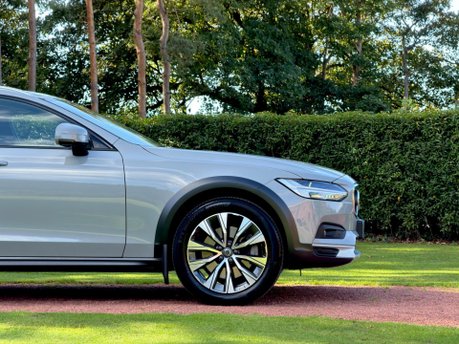 Volvo V90 B4 CROSS COUNTRY PLUS AWD 15