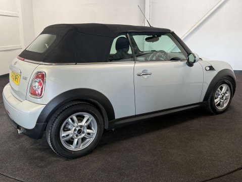 Mini Convertible 1.6 One 2dr 9