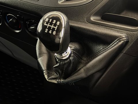 Ford Transit Custom 270 LR P/V 16