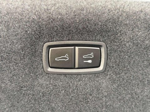 Porsche Taycan Performance 89kWh 4S Saloon 4dr Electric Auto 4WD (11kW Charger) (544 ps) 61