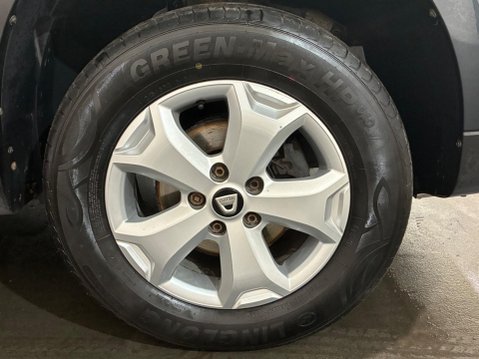 Dacia Duster 1.0 TCe Comfort Euro 6 (s/s) 5dr 32