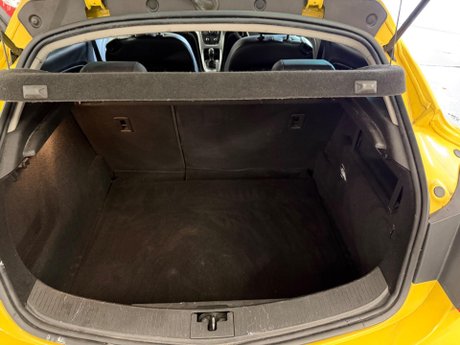 Vauxhall Astra GTC 1.6T 16V SRi Euro 5 3dr 26