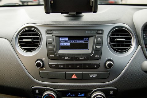 Hyundai i10 PREMIUM 26
