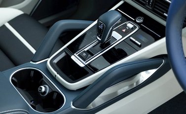 Porsche Cayenne Turbo S E-Hybrid 21