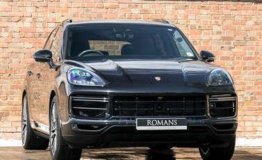 Porsche Cayenne Turbo (New Model) 1