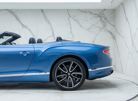 Bentley Continental GTC W12 First Edition 42