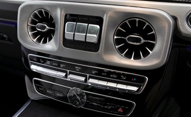 Mercedes-Benz G Series AMG Line Premium Plus 21