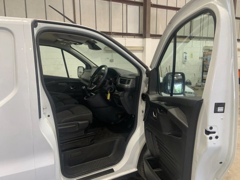 Nissan Primastar DCI TEKNA L2H1 15