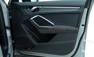Audi RS Q3 Sport Edition 21