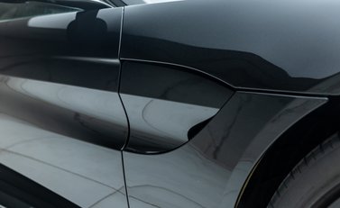 Aston Martin Vantage V8 38