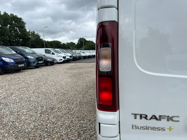 Renault Trafic LWB L2H1 Low Roof Business LL30 Air Con Sensors EURO 6 NO VAT 24