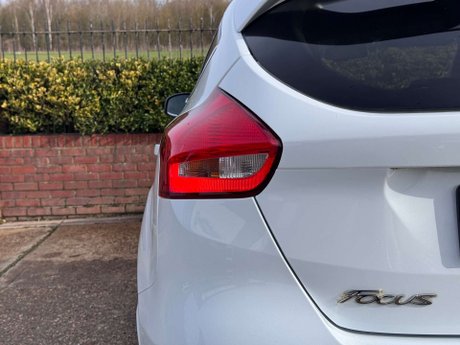 Ford Focus 1.0T EcoBoost Zetec S Euro 6 (s/s) 5dr 20