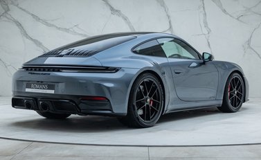 Porsche 911 Carrera 4 GTS (992.2) 6