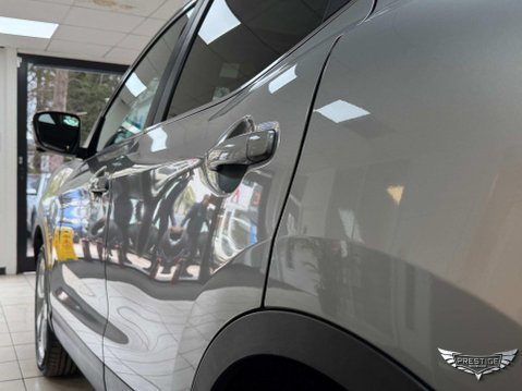 Nissan Qashqai 1.2 DIG-T N-Connecta 2WD Euro 6 (s/s) 5dr 66