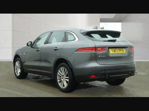 Jaguar F-Pace 2.0 D240 Portfolio SUV 5dr Diesel Auto AWD Euro 6 (s/s) (240 ps) 3