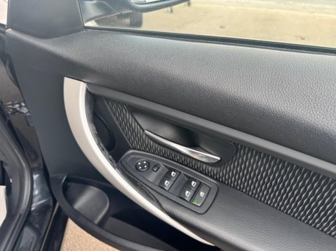 BMW 3 Series 2.0 320d ED EfficientDynamics Auto Euro 5 (s/s) 4dr 18